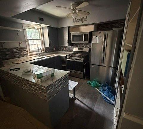 2nd image of 3221 Barth St
