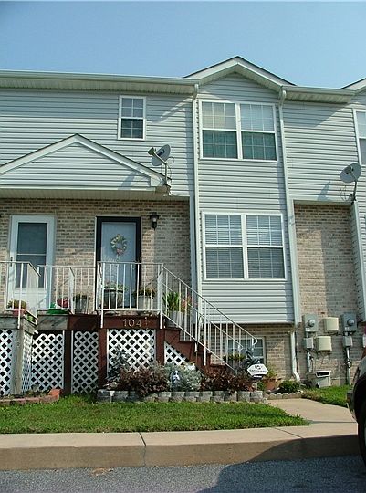 1st image of 104 Rosie Dr
