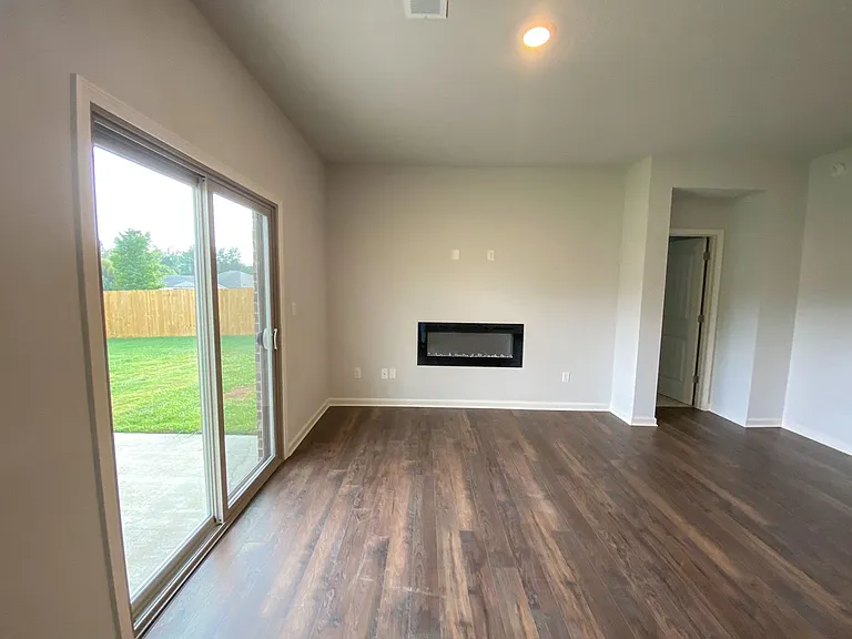 85 Meadowland Ln — Photo 3