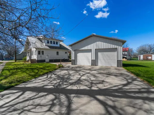 107 E Main St, Brighton, IA 52540