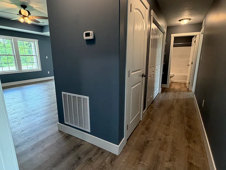 1003 Riley Ave — Photo 8