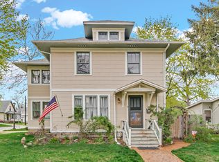 402 N View St, Aurora, IL 60506