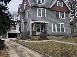 915 N East St APT 2, Bloomington, IL 61701