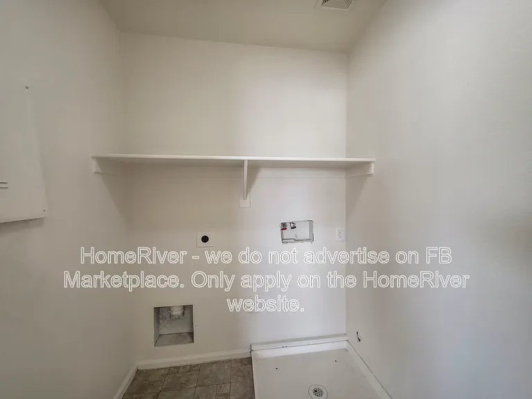 42706 W Hillman Dr — Photo 8