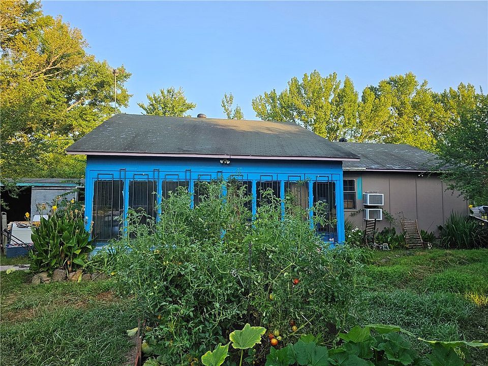 1st image of 629 Bud Chesney Rd