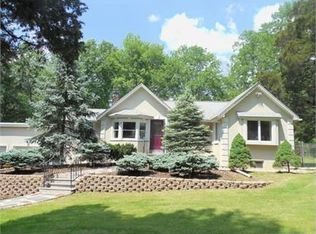 3 Deerfield Rd, Warren, NJ 07059