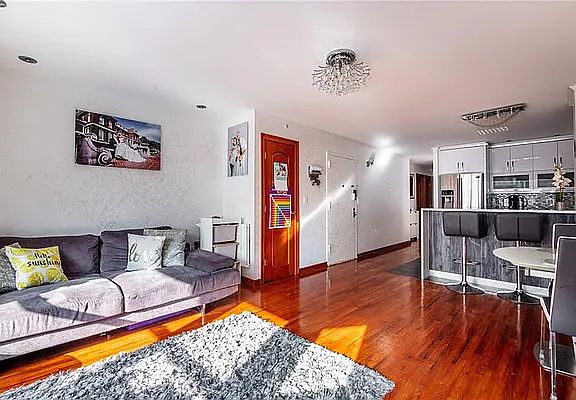 4th image of 24 Cove Ln #10A