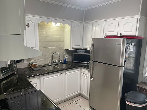 3rd image of 337 E University Ave APT 28