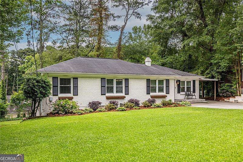 1st image of 2299 Vistamont Dr