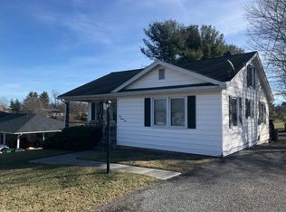 121 Ellett Dr SE, Christiansburg, VA 24073