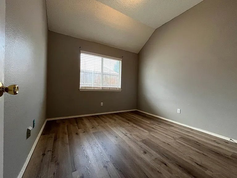 8201 Pacific St — Photo 25