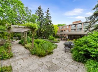 21 Dale Ave #442, Toronto, ON M4W1K3