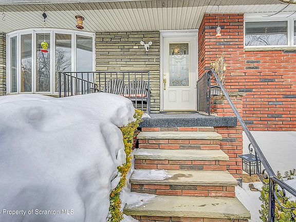 2nd image of 108 W Mountain Rd