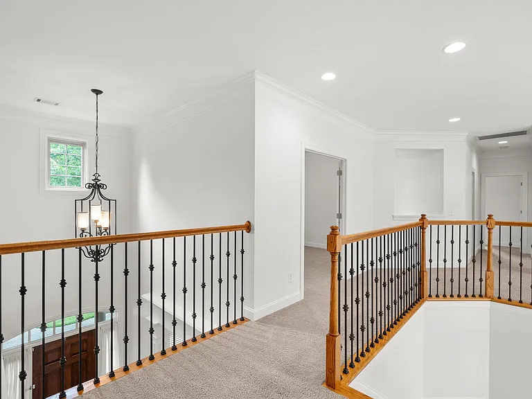 1610 Twin Square Way — Photo 29