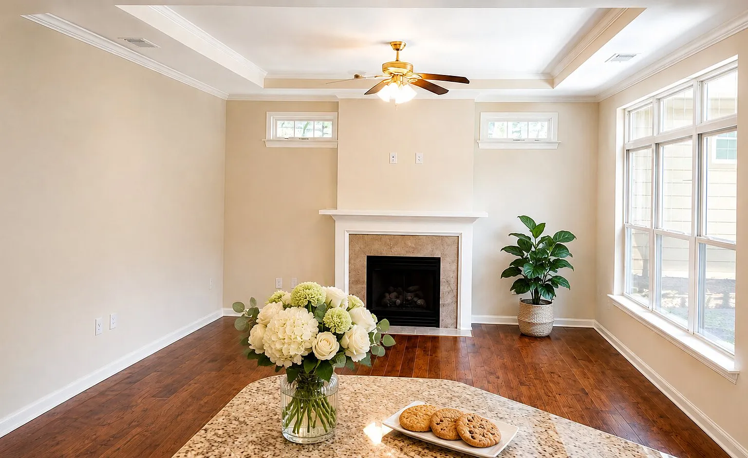 3 bed, 2468 sqft, $3,450 — Photo 3