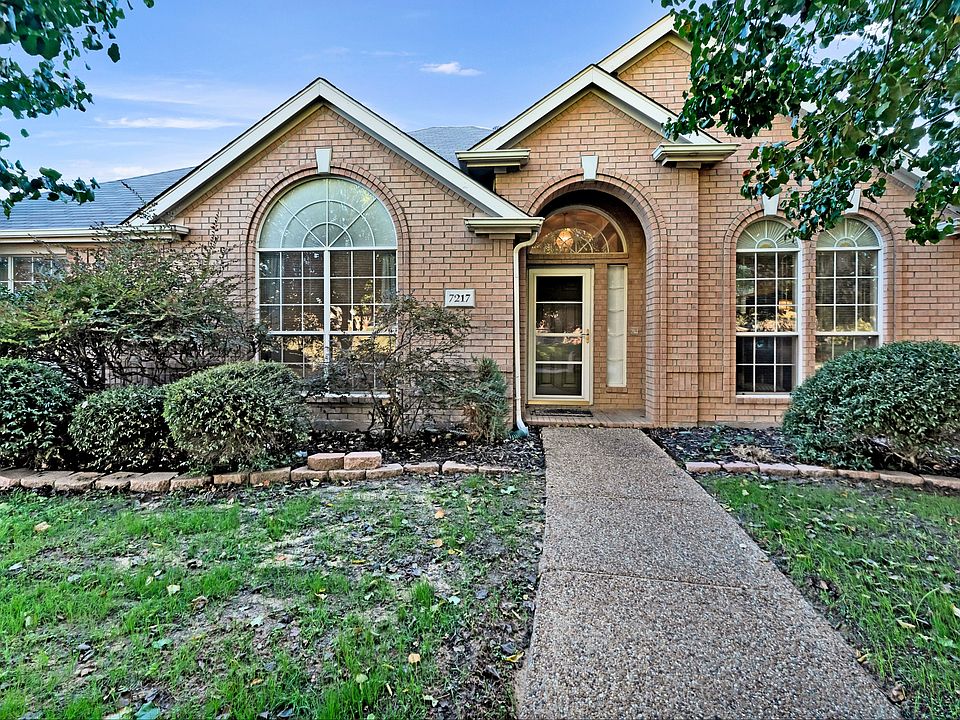1st image of 7217 Cloverleaf Dr