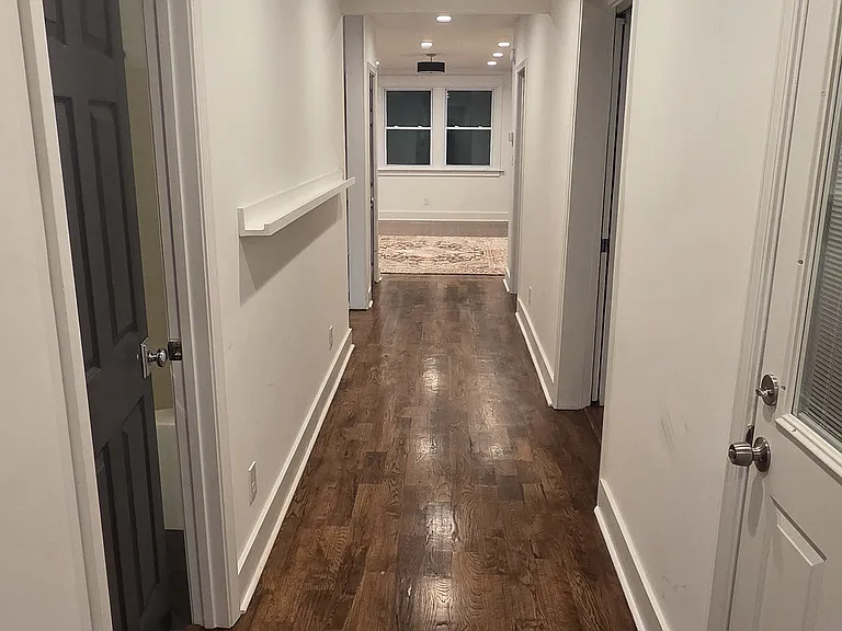 430 Valley Rd — Photo 11