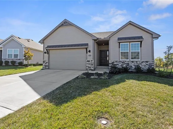 4036 NW Eclipse Pl, Blue Springs, MO 64015