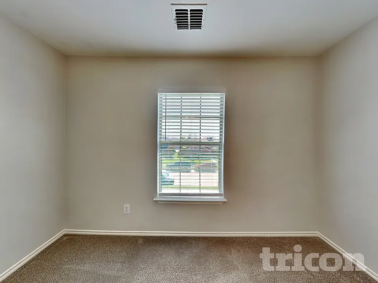 1525 Trent Dr — Photo 14