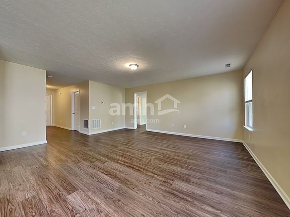 4th image of 15508 Sibley Ln