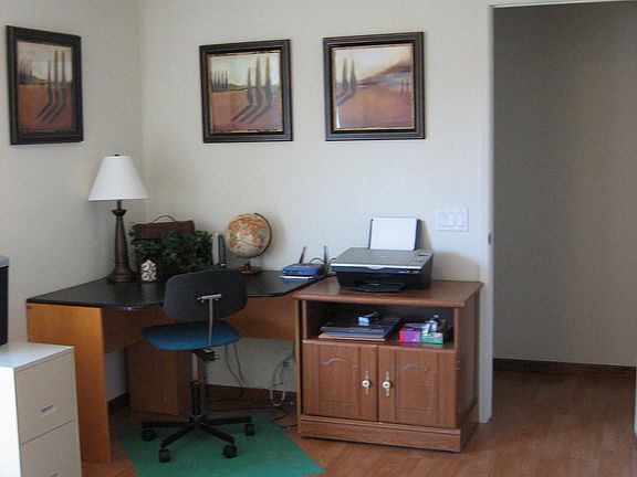 Den or 4th Bedroom