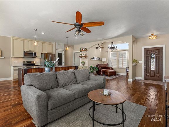 5th image of 2560 NE 16th Ave