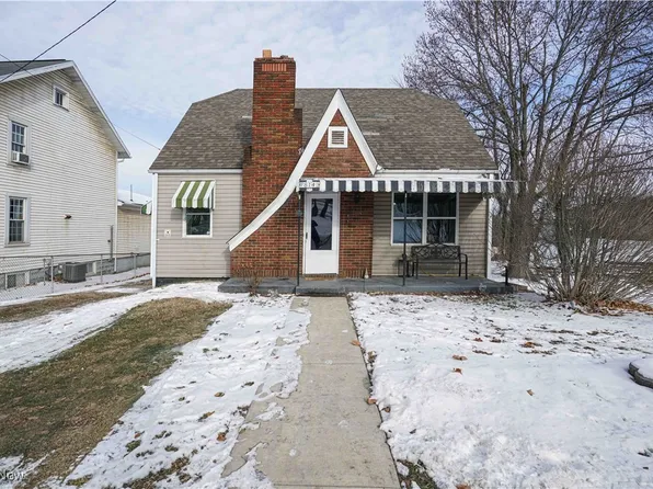 814 Rayon Dr, Parkersburg, WV 26101