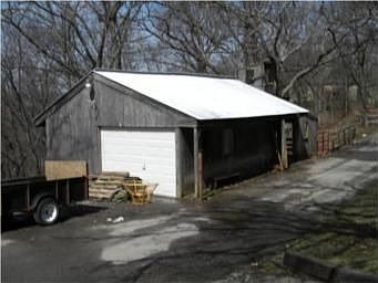 4th image of 6611 Woodend Ave