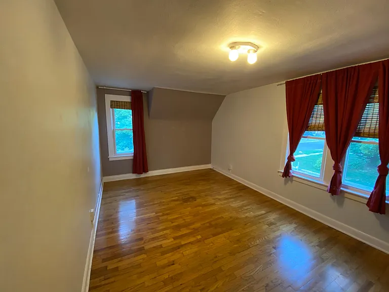 1201 N Jenison Ave — Photo 7