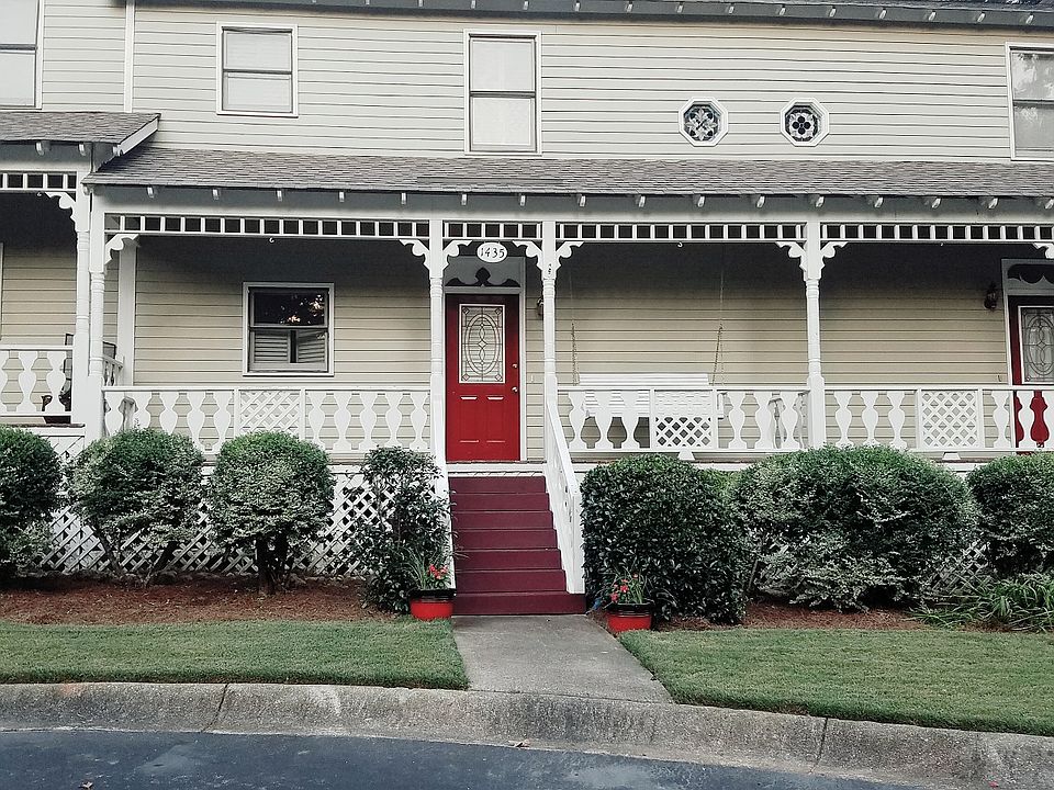 Front 1435 Cambridge CMN