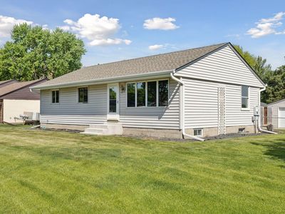9904 95th Ave N, Maple Grove, MN, 55369
