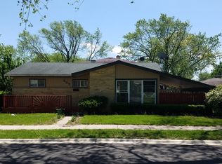 437 W Ronald Dr, Addison, IL 60101