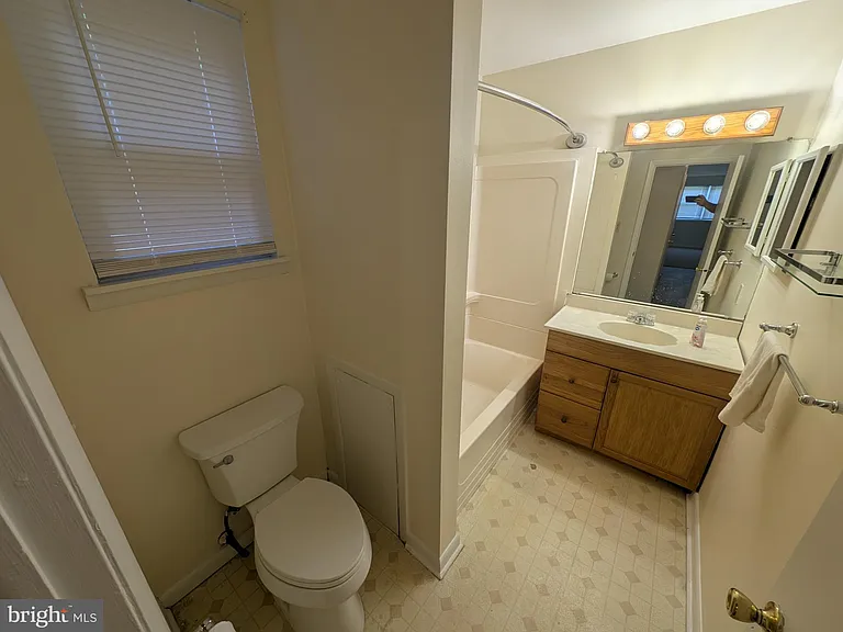 12 Florence Tollgate Pl #4 — Photo 10