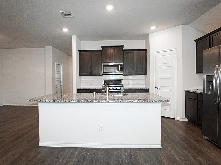 871 Philadelphia St — Photo 10