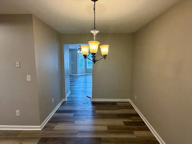 5696 Windfall Ln — Photo 4
