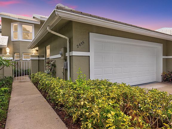 2nd image of 2435 SW Foxpoint Trl