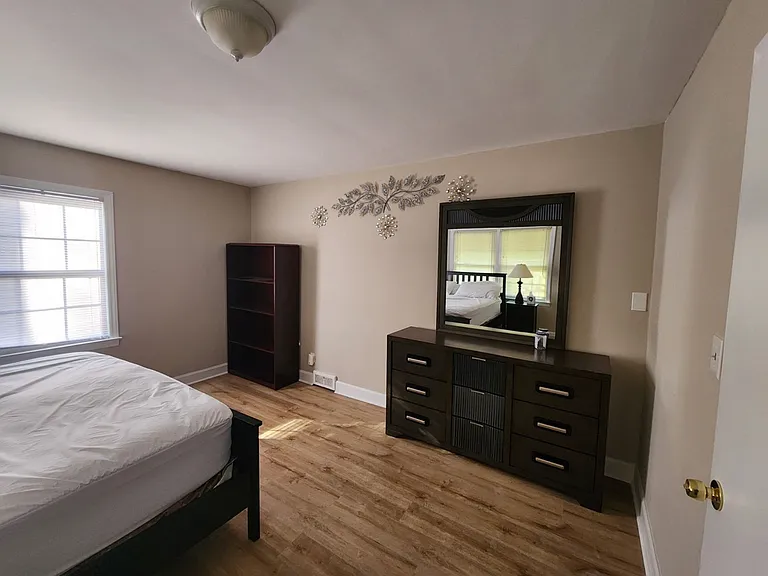 33 Edith Ave — Photo 11