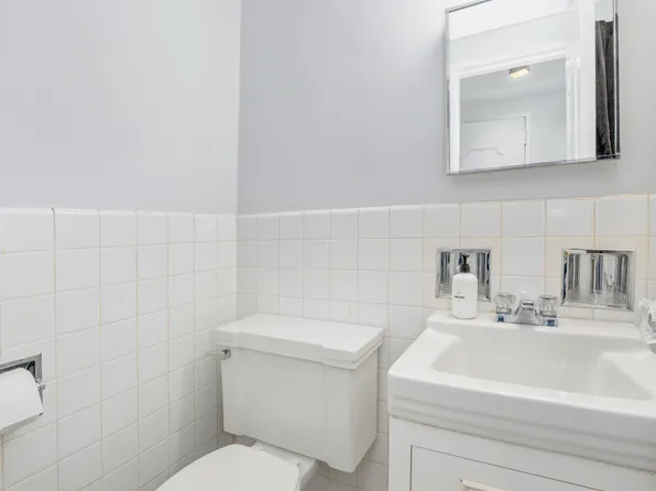 25 Sutton Place South image 6 of 11