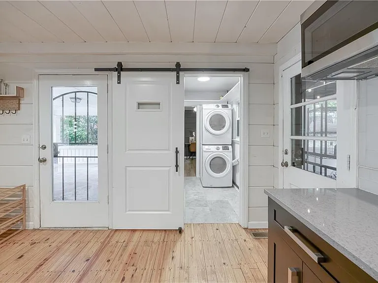 3516 Dale Ln SW — Photo 9