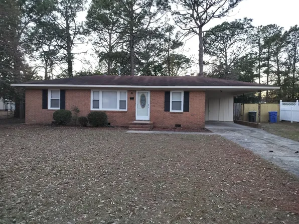 1934 Roxie Ave, Fayetteville, NC 28304