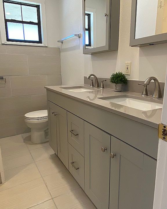 Double sink vanity 
