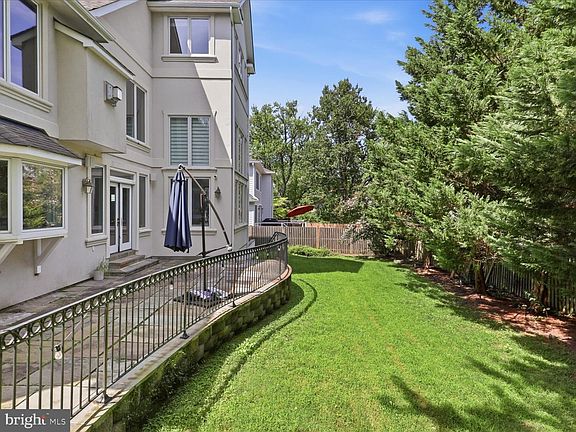 5th image of 9409 Singleton Dr