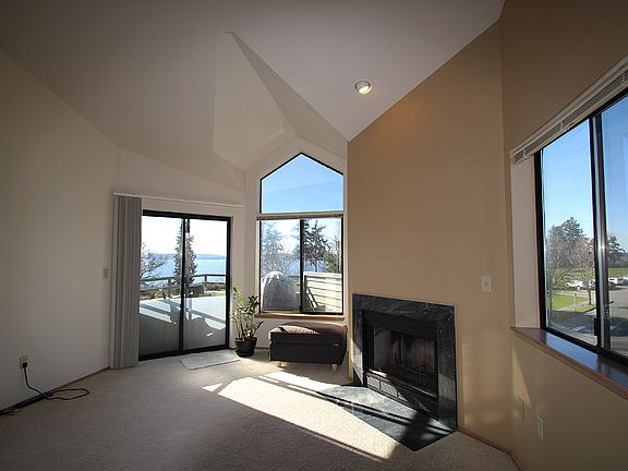 3rd image of 15 4th Ave APT 1