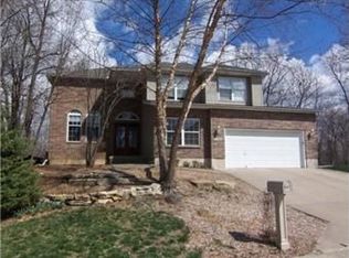 5305 NW Bluff Way, Parkville, MO 64152