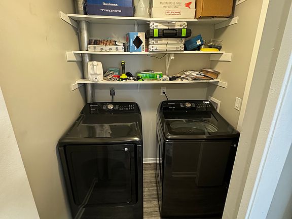 3rd image of 1750 Donegal Dr APT 12