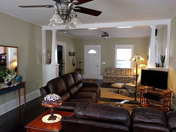 5th image of 1104 Brack St
