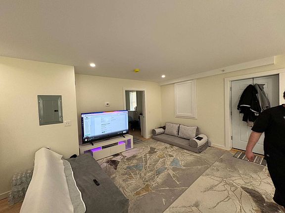 4th image of 4 Chester Rd #1C