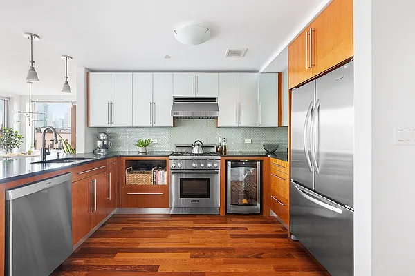 Sold by Compass | media 4