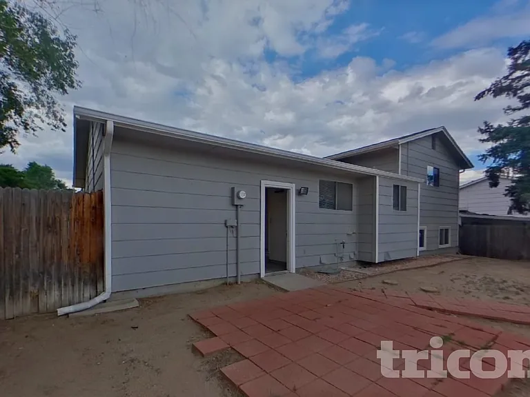 6845 Parkridge Ct — Photo 14