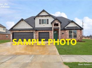1401 Tiffany St, Centerton, AR 72719